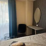 Free Parking Square Vanilla 公寓式酒店
