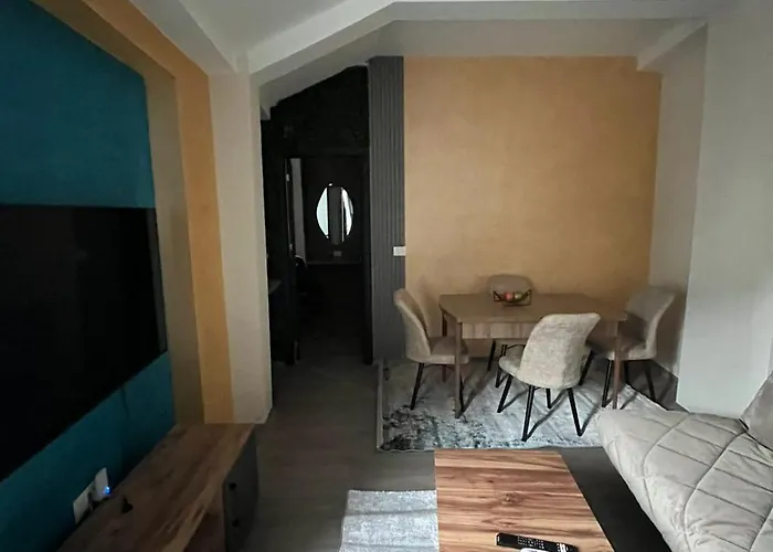 Free Parking Square Vanilla Aparthotel