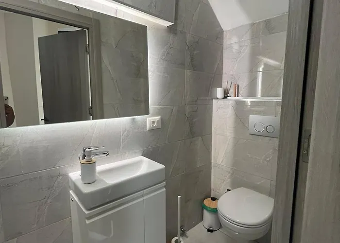 Free Parking Square Vanilla Aparthotel *