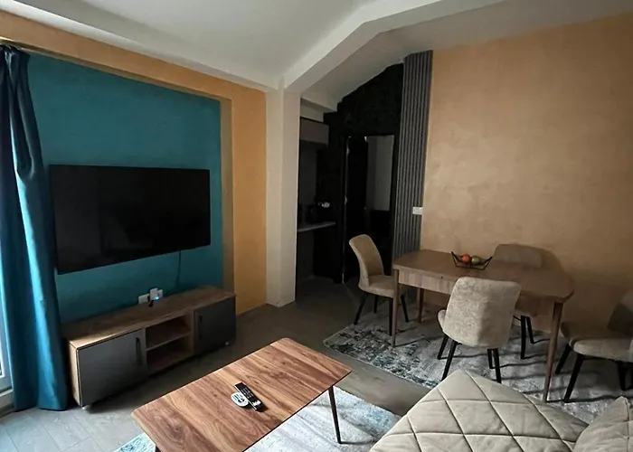 Free Parking Square Vanilla Aparthotel *